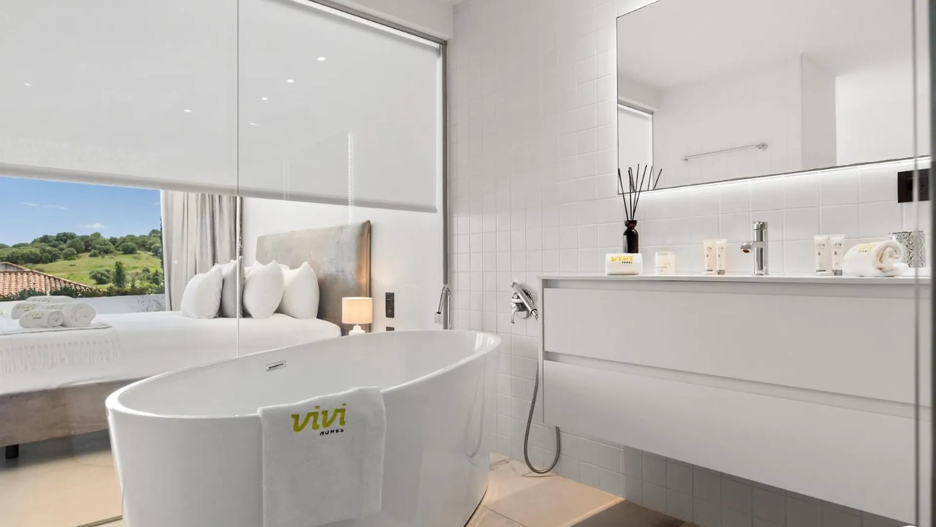 Villa Vivi Homes -Villa Carat Pool, Cinema, Golf & Terrace Estepona