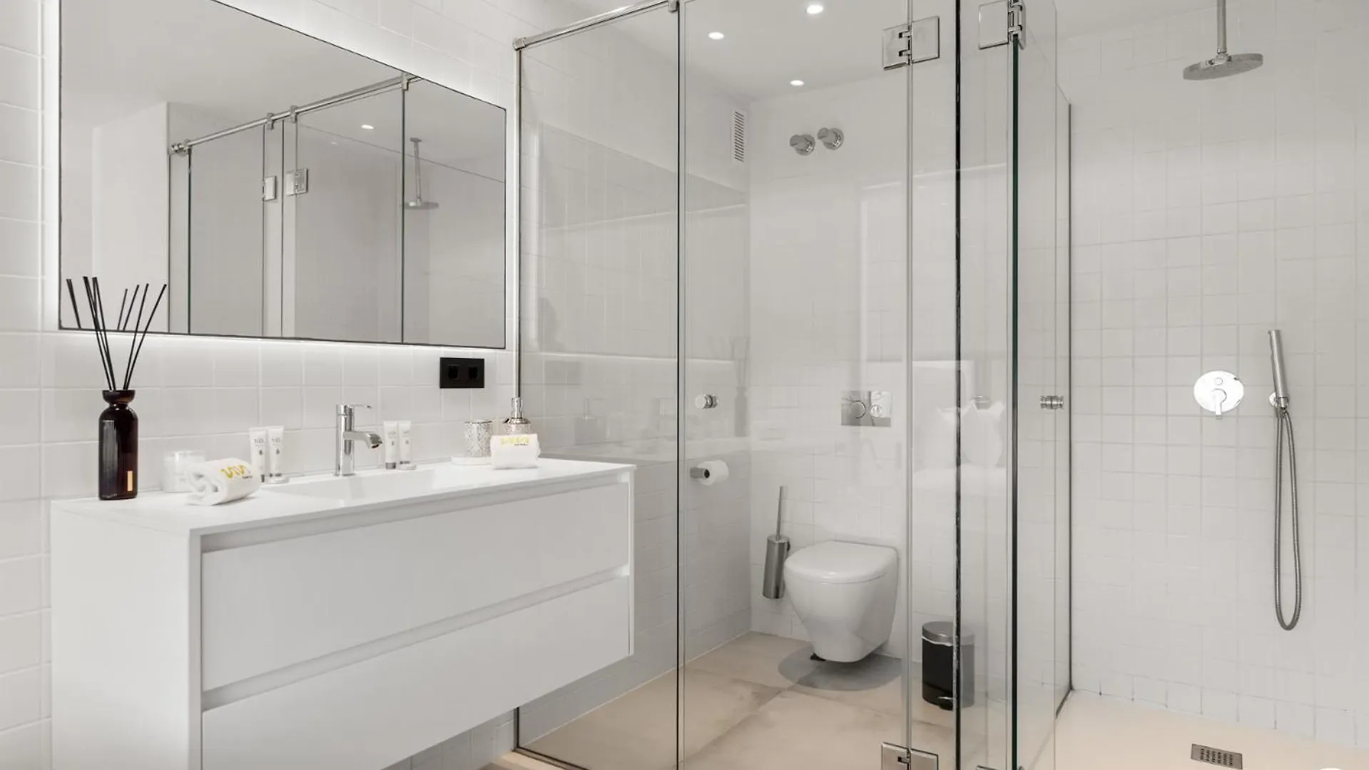 Vivi Homes -Villa Carat Pool, Cinema, Golf & Terrace Estepona