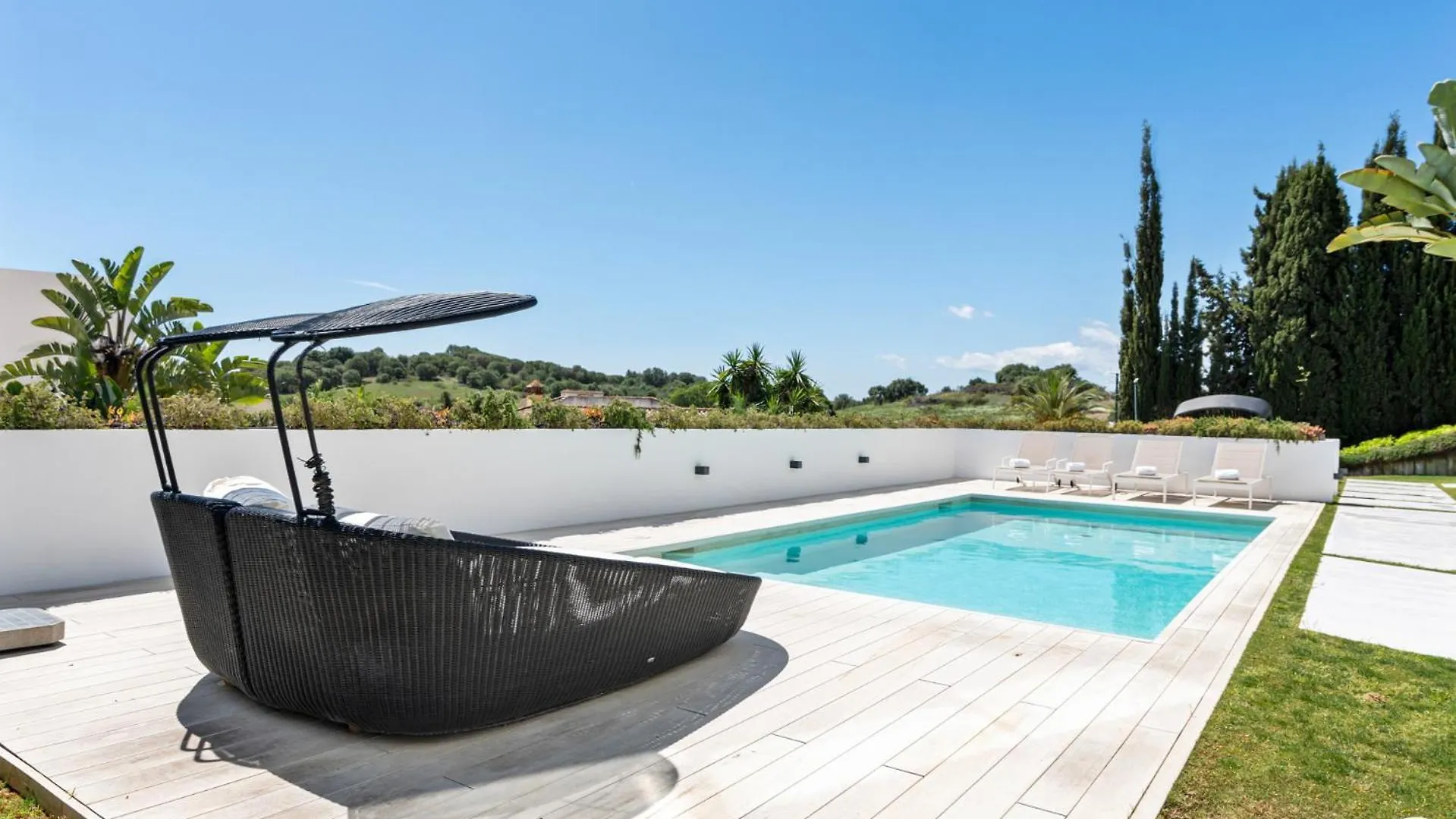 Vivi Homes -Villa Carat Pool, Cinema, Golf & Terrace Estepona 0*,  Spain