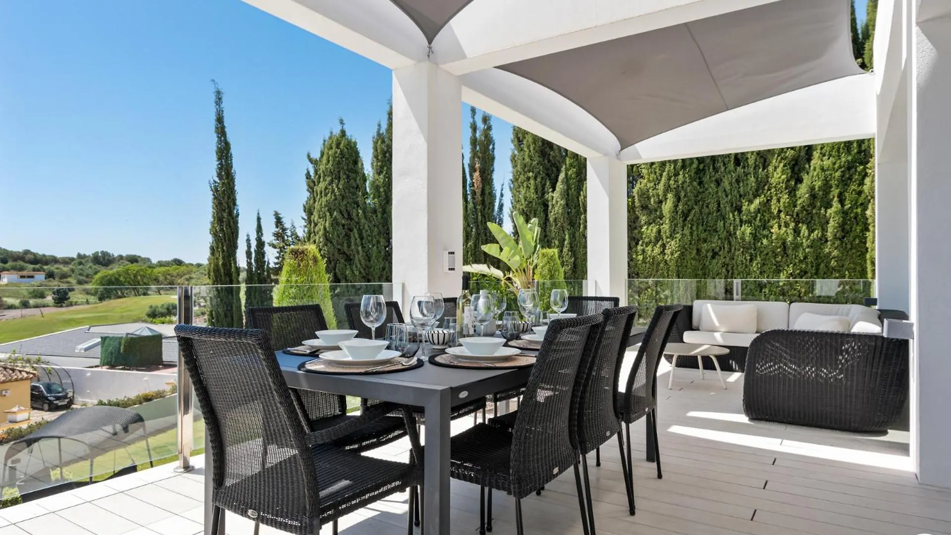 Vivi Homes -Villa Carat Pool, Cinema, Golf & Terrace Estepona