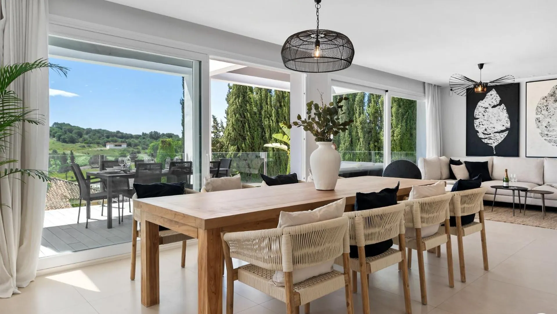 Vivi Homes -Villa Carat Pool, Cinema, Golf & Terrace Estepona Spain